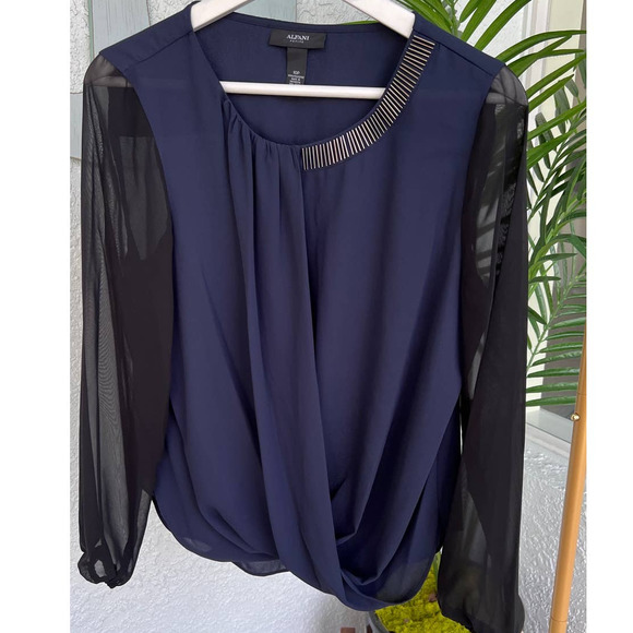 Alfani Navy Sheer Top Chiffon Sleeves Petite 10P Beaded Neckline Lightweight - Picture 1 of 12